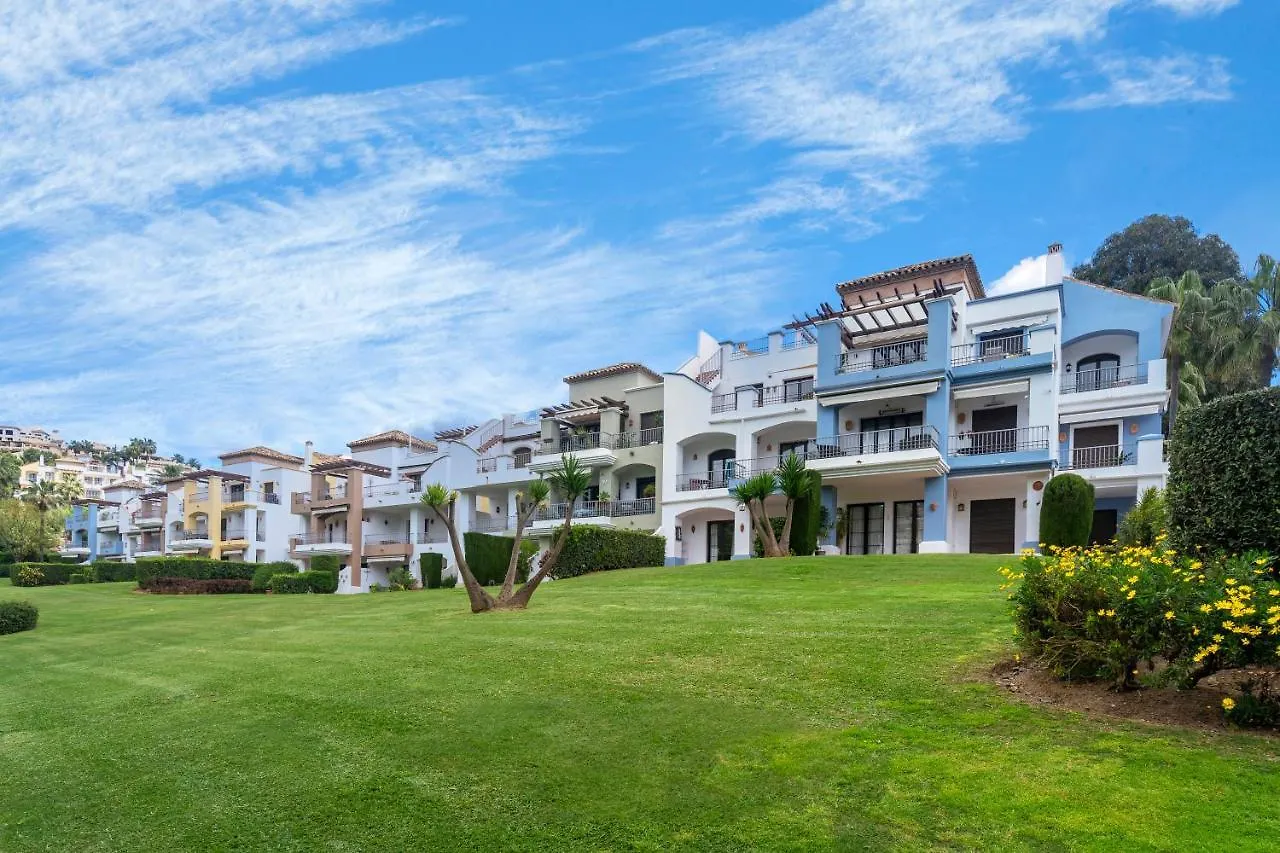 Beautiful Penthouse With Solarium Apartment Benahavis