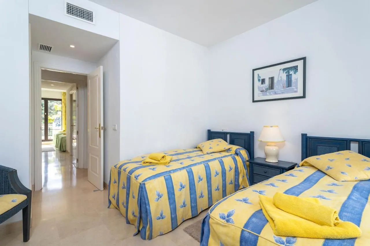 Beautiful Penthouse With Solarium Apartment Benahavis