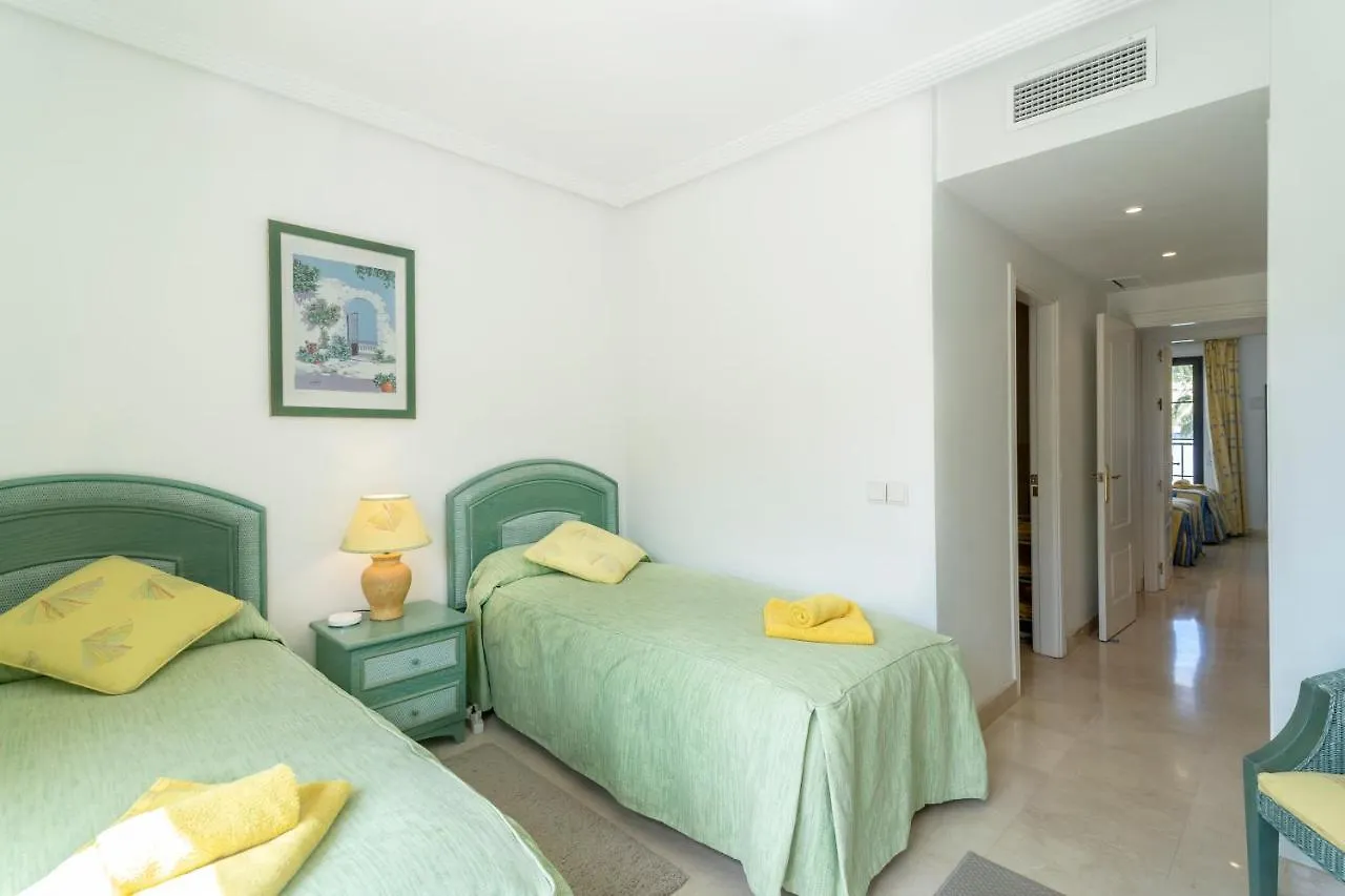 Beautiful Penthouse With Solarium Apartment Benahavis