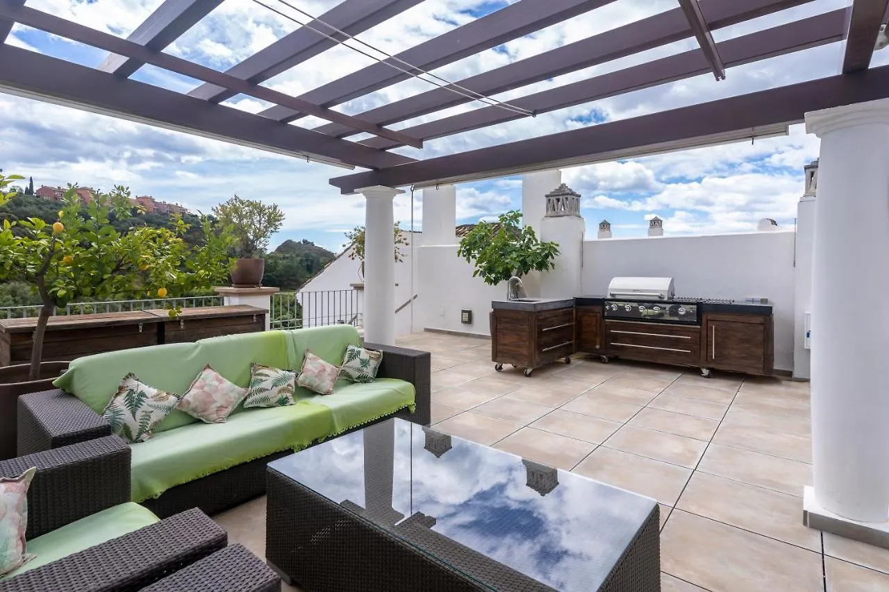 Beautiful Penthouse With Solarium Apartment Benahavis 0*,  Spain